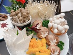 -鼎泰亨·海鲜牛肉餐厅(滨江店)