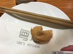 -粤域茶餐厅