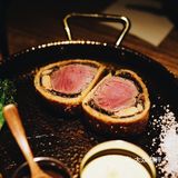 五角场小情侣圣诞约会好去处，先吃个牛排吧