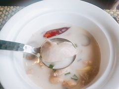 椰汁香茅鸡汤-食肆&Fourteen(武林夜市店)