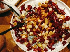 -有红鸡毛店·川菜(建设路店)