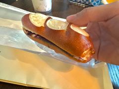 现熬蓝莓芝士碱水棒-PAOPAO Bakery&Café(港汇店)