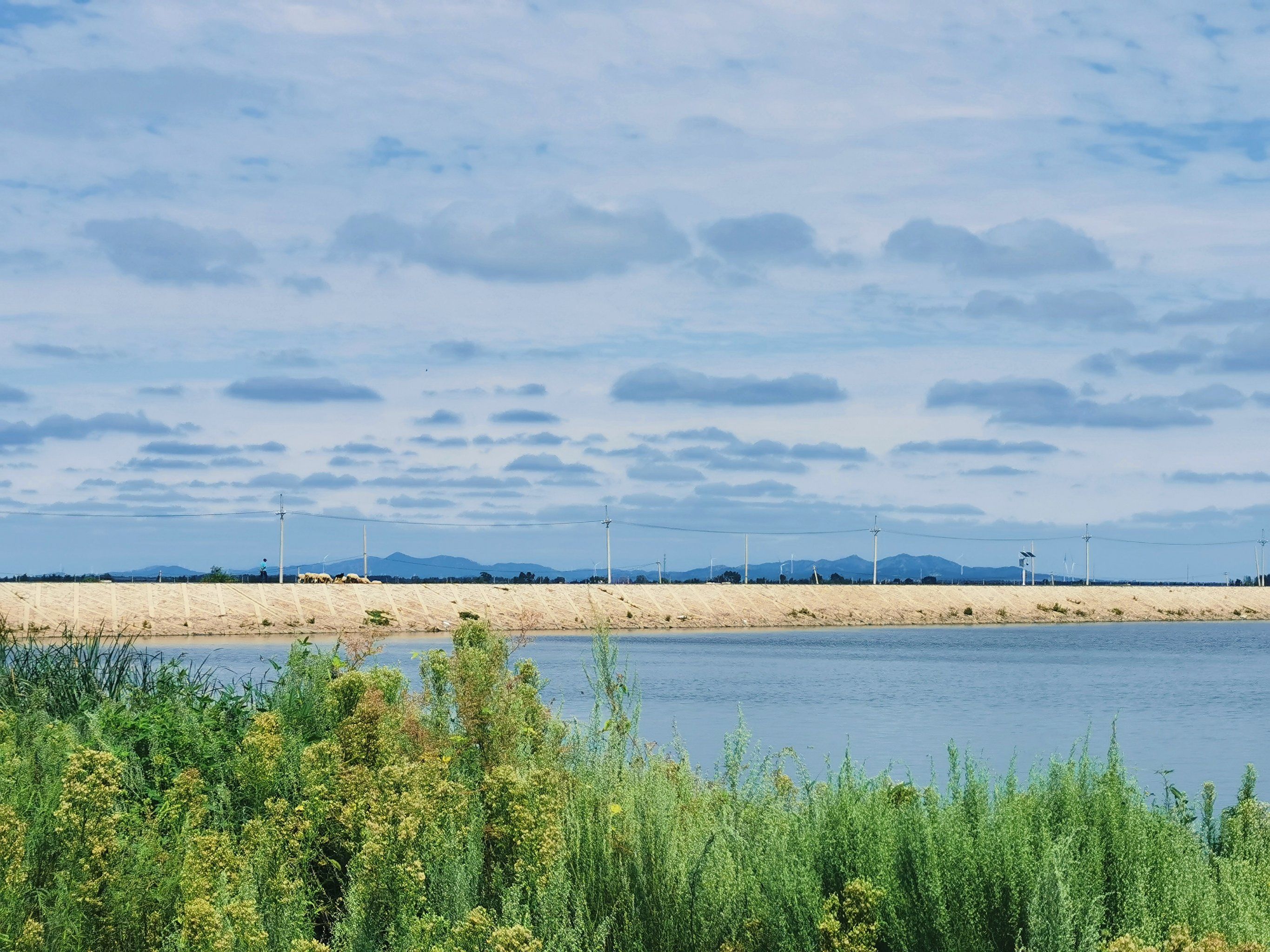 獾子洞水库挺美的