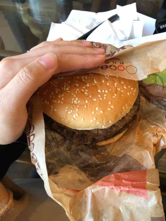 汉堡王(火车站店)-"青岛火车站里的汉堡王还是不错的,在南进站.