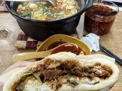 -天瑞福云南过桥米线(十里河店)