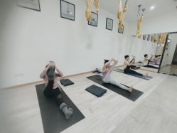 -一伽瑜伽·普拉提