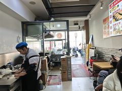 -黄阿姨锅贴大王(万航渡路店)