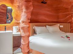 -幸栖洞穴设计酒店(成都春熙路店)