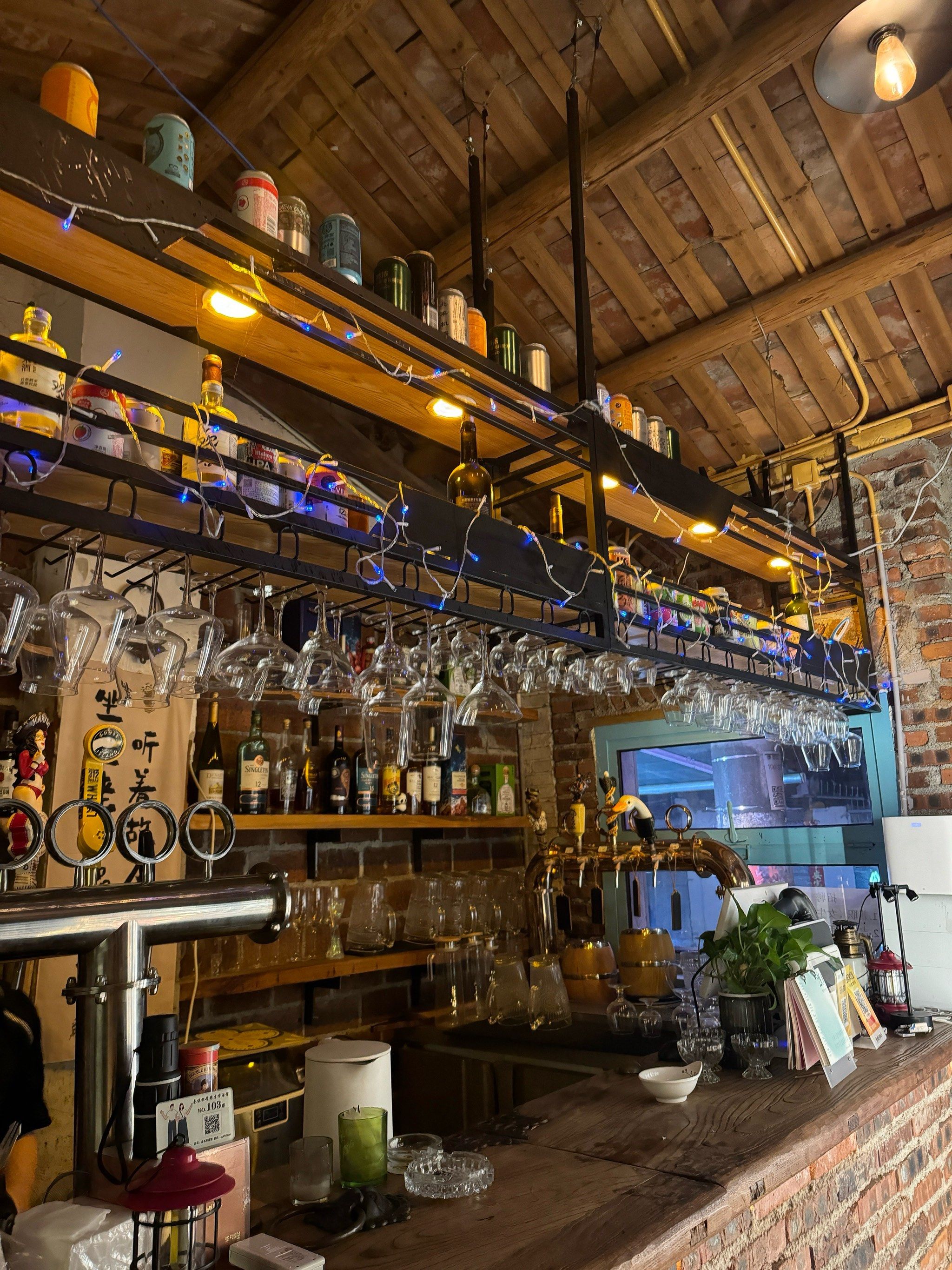 西街后半段别有风味的南洋小酒馆