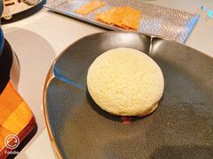 酥皮叉烧包-荣轩(新荣记环球金融中心店)