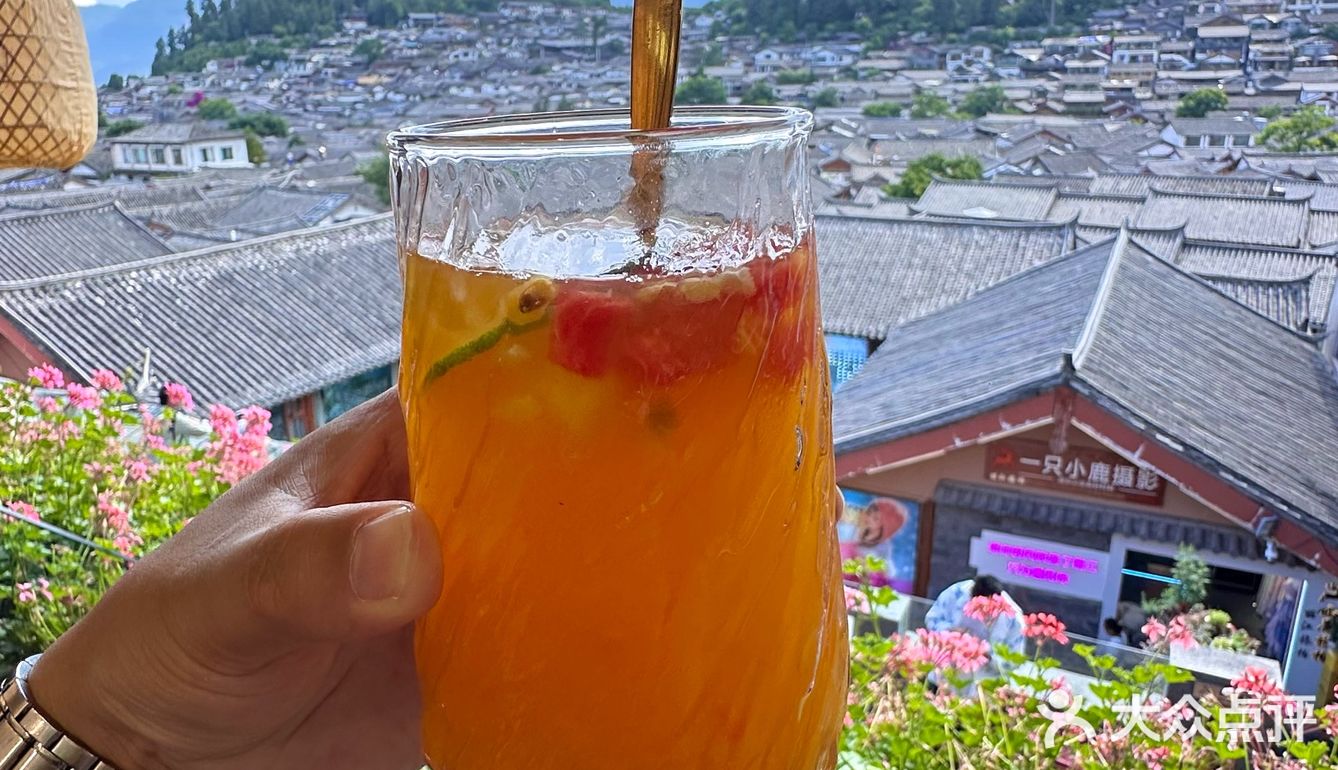 丽江！俯瞰丽江古城的过桥米线！慕名而来！！
