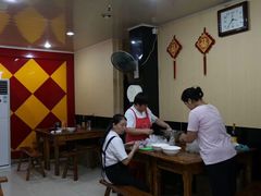 大堂-潘国仙耳光馄饨(黄家阙路店)