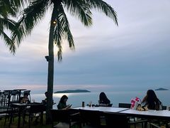 -Sunset Bar(丹绒亚路香格里拉店)