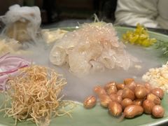 -得意咚瓜·顺德鱼生·冬瓜火锅(深圳首店)