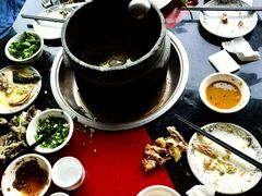 -南渝食府.墨脱石锅松茸鸡