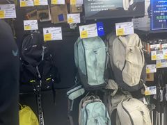 -迪卡侬(高新万达店)