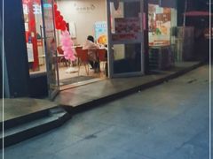 门面-华莱士·全鸡汉堡(火车站店)