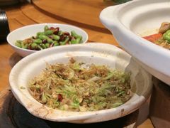-帅巴人舅母子腊蹄民俗村