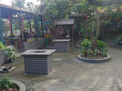 -御霞苑泥烩鸡休闲农庄