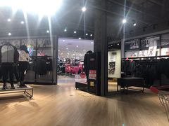 -永旺黄岛购物中心