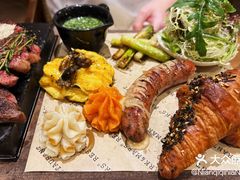 -Mark&Mars Restaurant