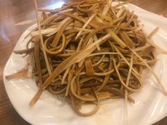 -三鞭一花·独一处·元英砂锅(海光寺店)