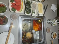 -海底捞火锅(新松江路生日主题店)