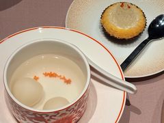 桂花燕窝汤圆-新荣记(南京西路店)