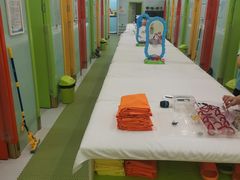 -小小王国亲子游泳俱乐部(锦辉中心)