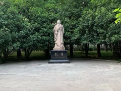 -汇龙潭