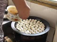 -老字号眼镜子煎包汤包店