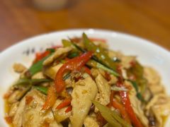 酸辣椒炒豆腐-辣公子·千岛湖私房菜(滨江店)