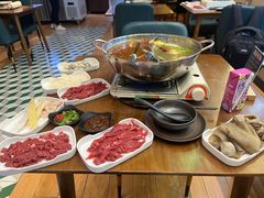 -天成·潮州牛肉脆肉鱼生蚝自助火锅