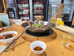 -大众跷脚牛肉馆·非遗传承单位(峨眉山店)