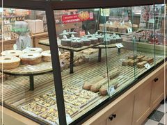 面包甜点陈列柜-味多美蛋糕(古城店)