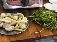 -钰洁腊排骨火锅