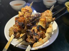 -烤肉小伙烤肉店