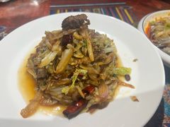 -乡村馕坑肉·烧烤·新疆菜·本地人更爱吃(阿勒泰首店)