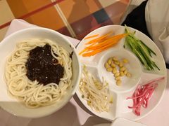 老北京炸酱面-大鸭梨烤鸭店(朝阳路店)
