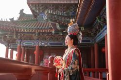 -雪中彩影婚纱摄影·微光艺术中心