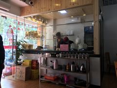 -正宗普宁豆干坊·洪记砂锅粥(红领巾路店)