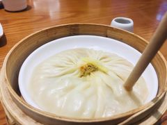 手拆蟹粉灌汤包-包小笼·金牌汤包(中山路店)