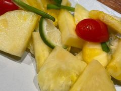 青柠拌菠萝-云海肴·汽锅鸡·云南菜(美罗城店)