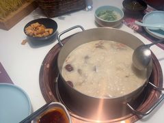 -洪氏嗨捞·猪肚鸡火锅(阳光天地店)