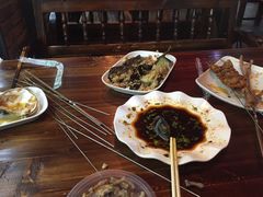 -老街烧烤(华中农业大学梧桐路步行街店)
