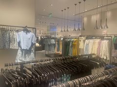 -URBAN REVIVO(七宝领展广场店)