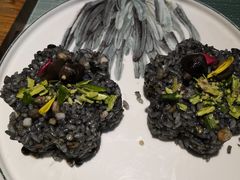 黑松露墨鱼菌菇饭-蜜桃花开·中西融合菜E&W(南长街店)