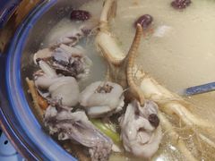 -千岛蚝高压锅生蚝·人参火锅(白云万达店)