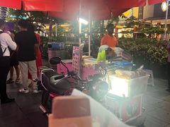 -詹爷爷乌节路街头冰淇淋