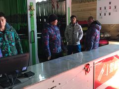 -荣盛康旅野三坡滑雪场